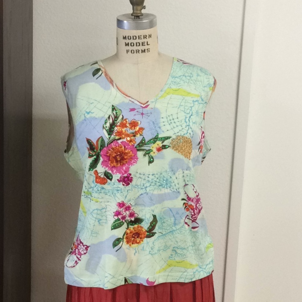 LE MIEUX STUDIO EMBELLISHED T-SHIRT SLEEVELESS